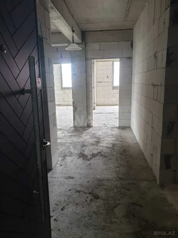 Satılır 3 otaqlı mənzil 137 m²