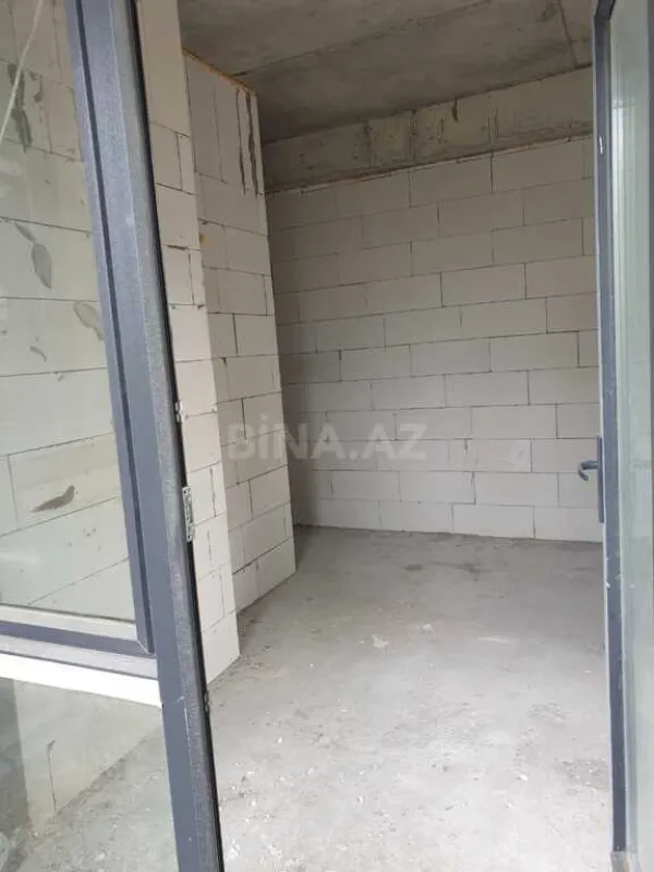 Satılır 3 otaqlı mənzil 137 m²