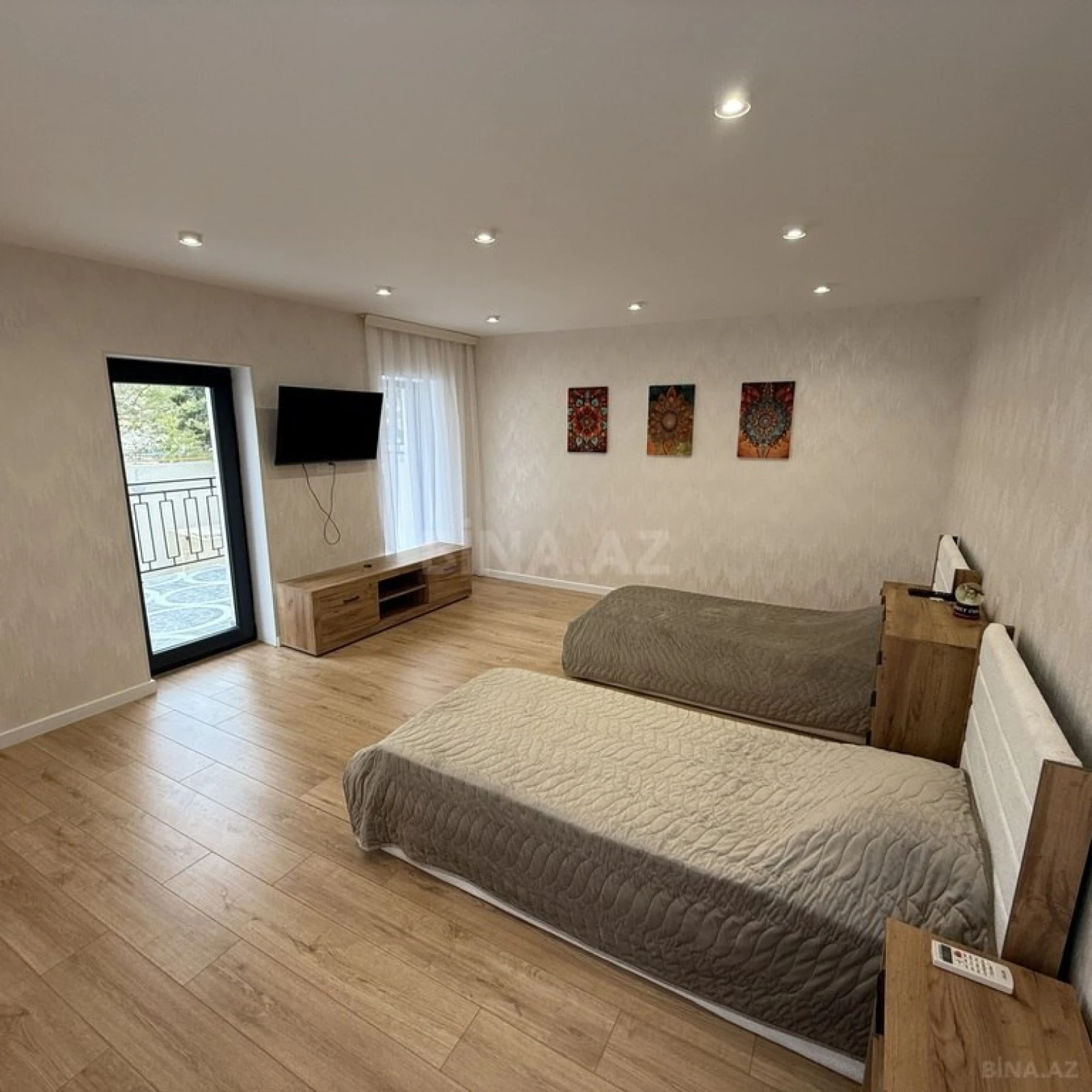 Satılır 16 otaqlı həyət evi 655 m²