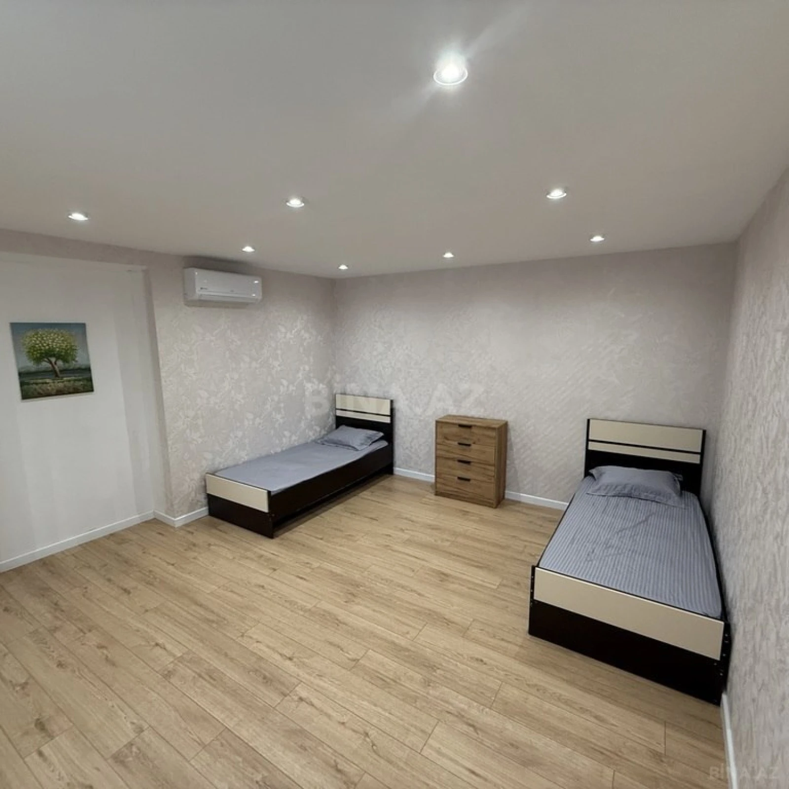 Satılır 16 otaqlı həyət evi 655 m²