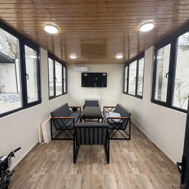 Satılır 16 otaqlı həyət evi 655 m²