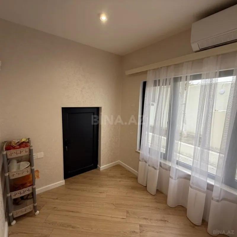 Satılır 16 otaqlı həyət evi 655 m²