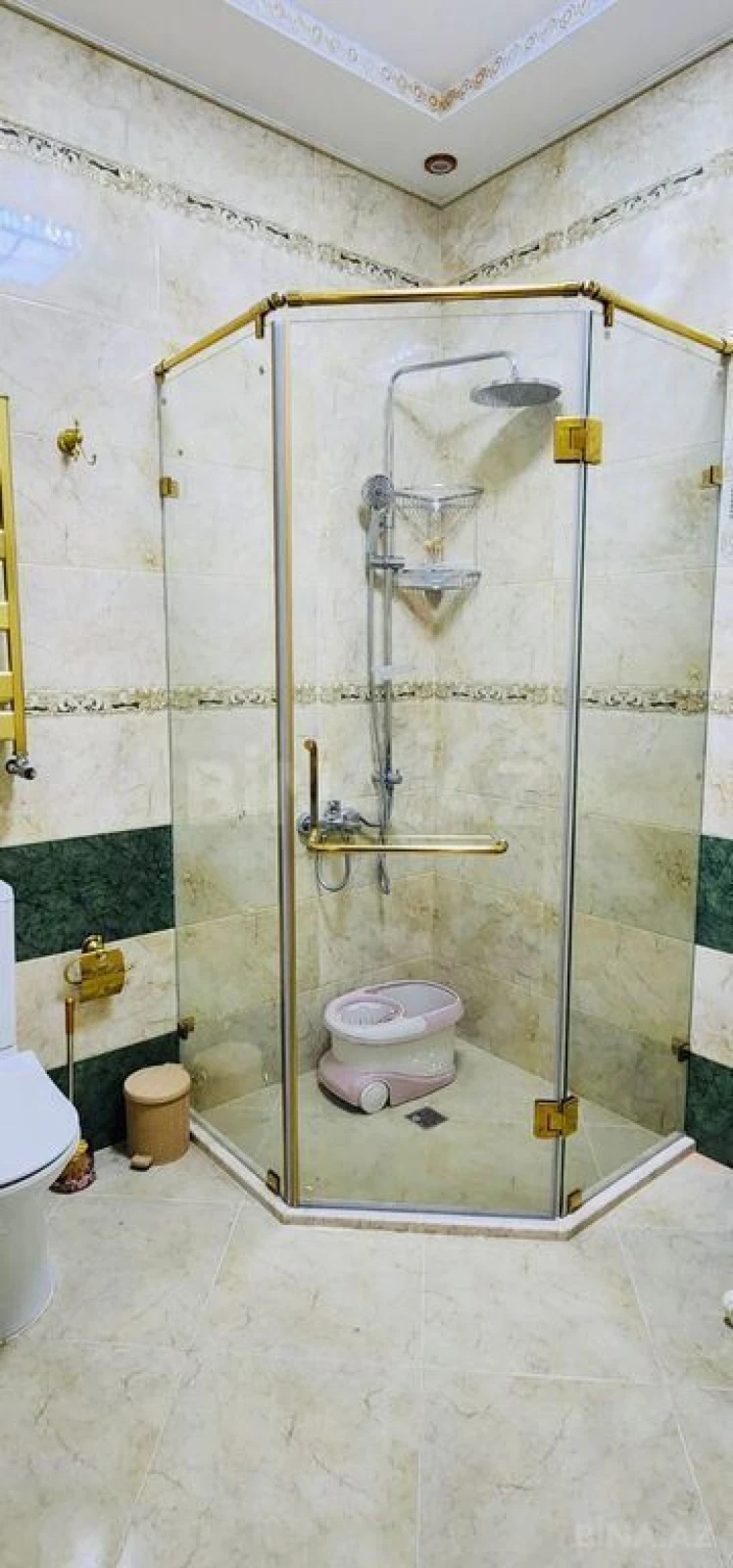 Satılır 2 otaqlı mənzil 114 m²