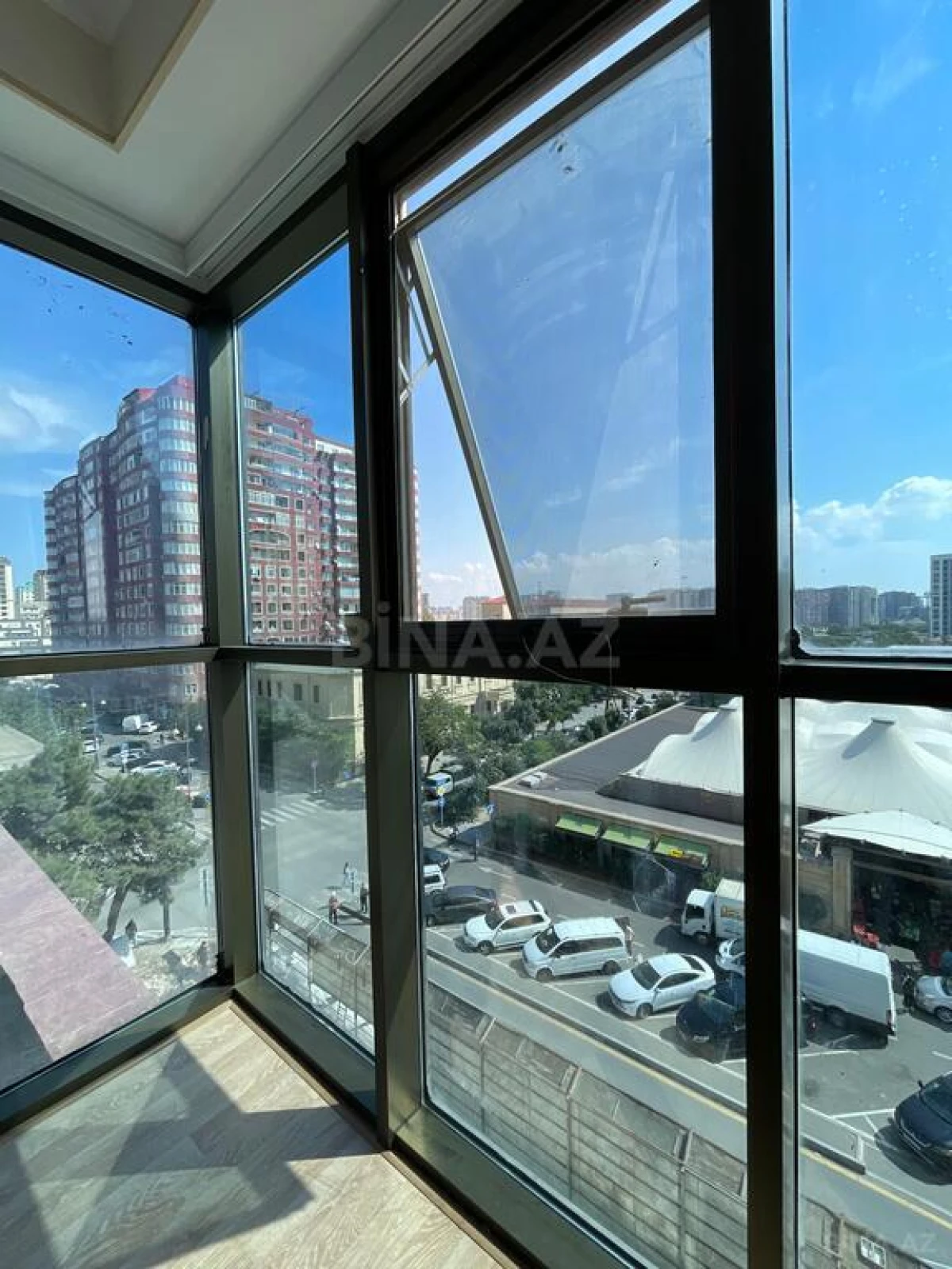 Satılır 3 otaqlı mənzil 110 m²