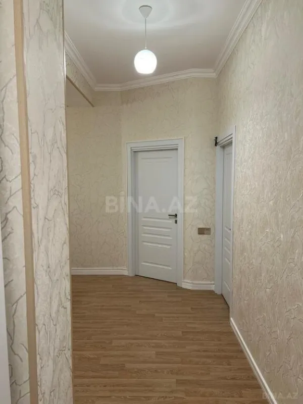 Satılır 3 otaqlı mənzil 110 m²