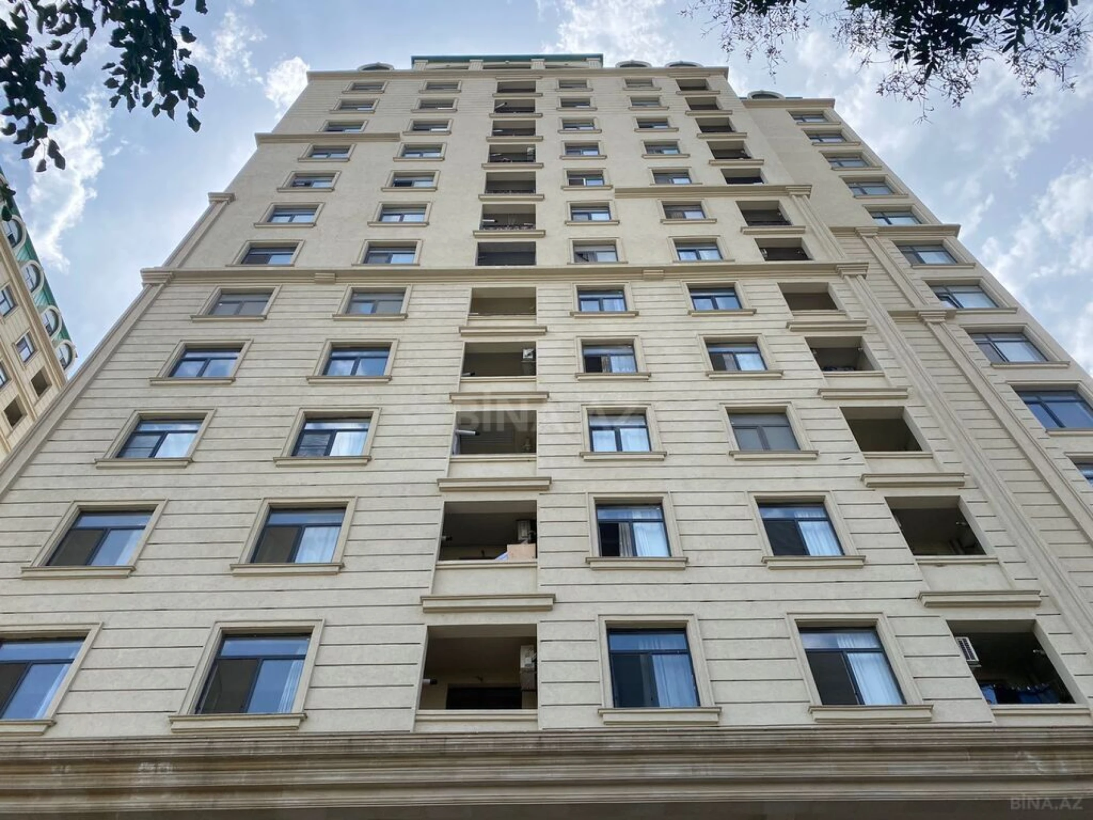 Satılır obyekt 100 m²