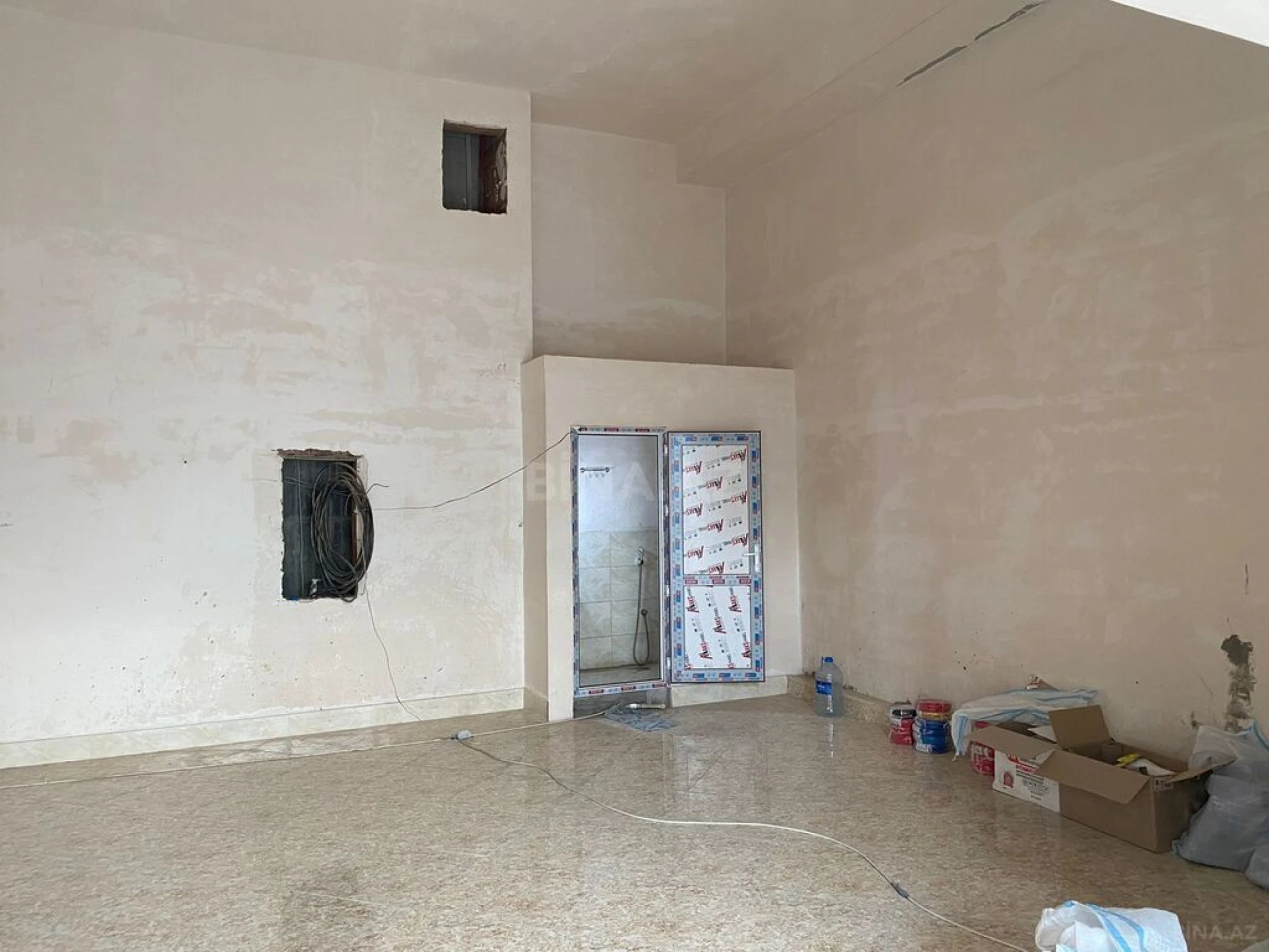 Satılır obyekt 100 m²