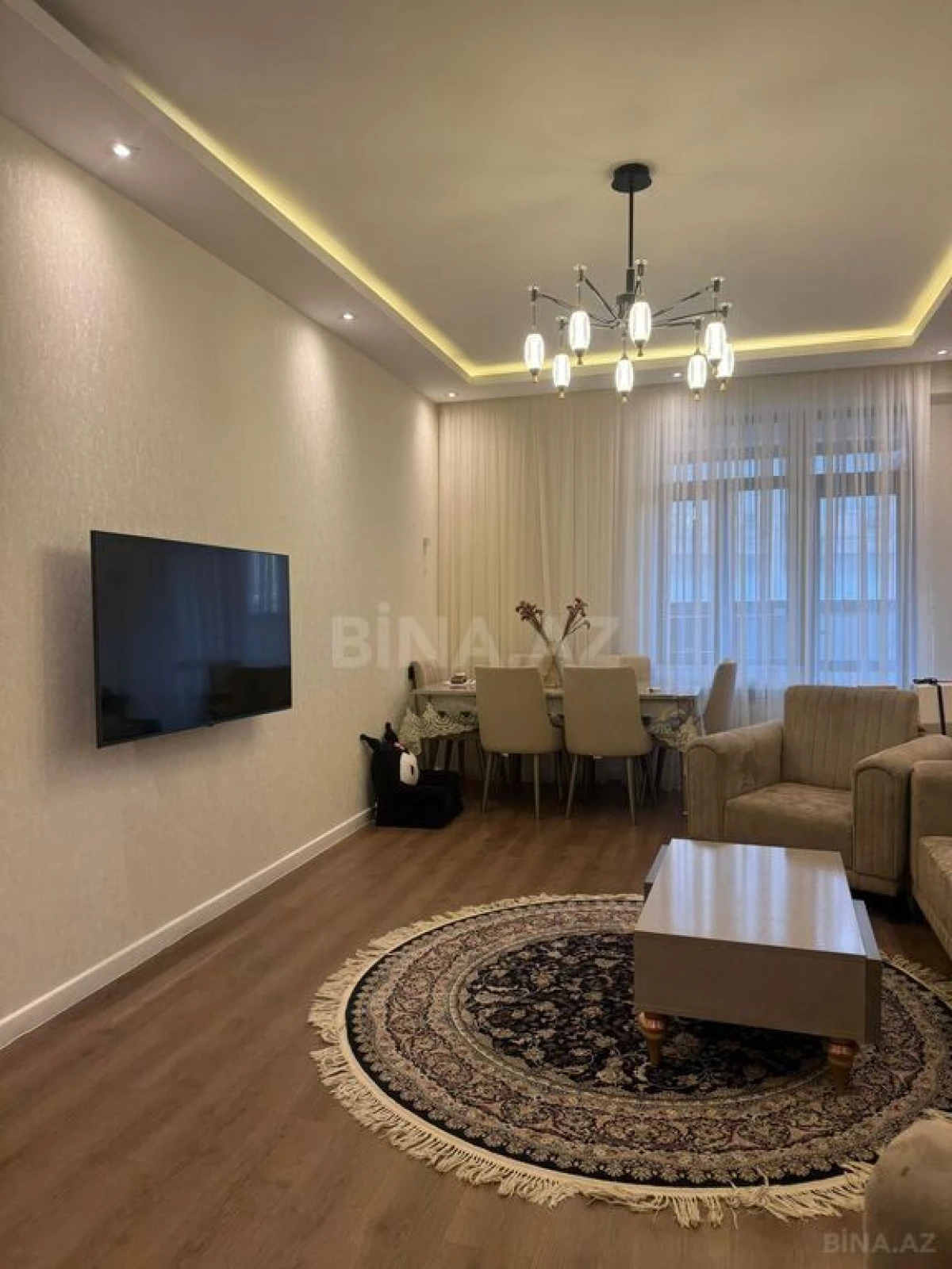 Satılır 2 otaqlı mənzil 83 m²