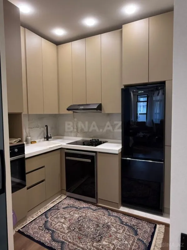 Satılır 2 otaqlı mənzil 83 m²