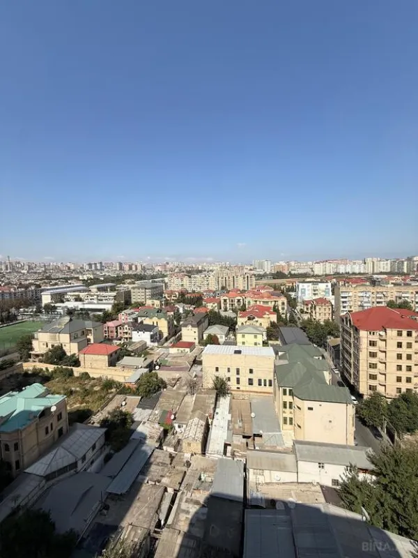 Satılır 5 otaqlı mənzil 400 m²