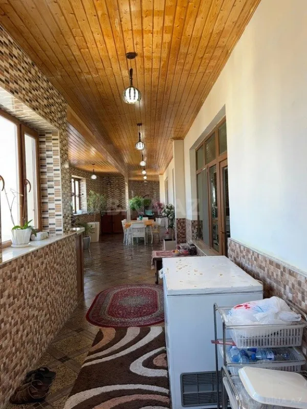 Satılır 5 otaqlı mənzil 400 m²