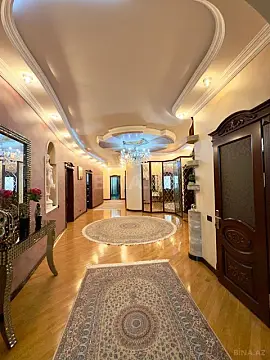 Satılır 5 otaqlı mənzil 400 m²