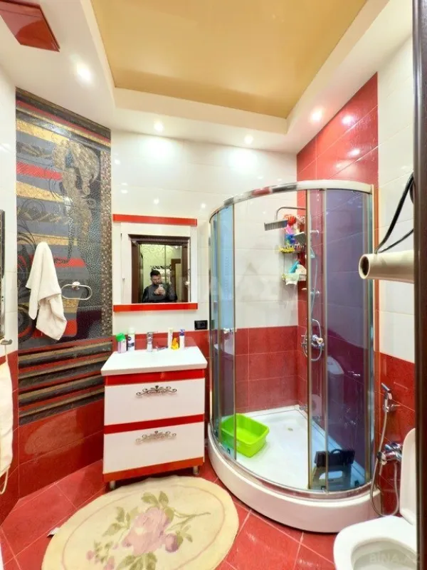 Satılır 5 otaqlı mənzil 400 m²