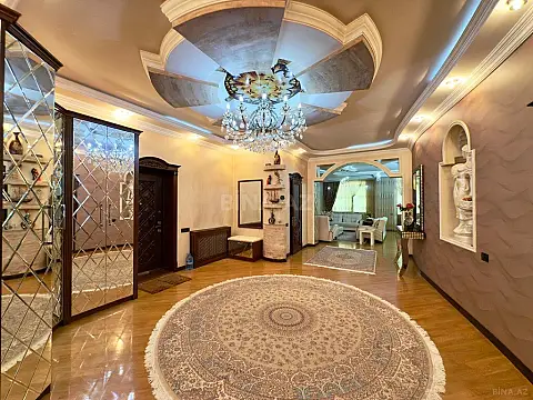 Satılır 5 otaqlı mənzil 400 m²