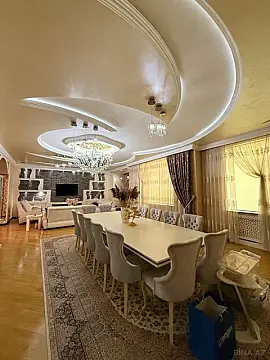 Satılır 5 otaqlı mənzil 400 m²