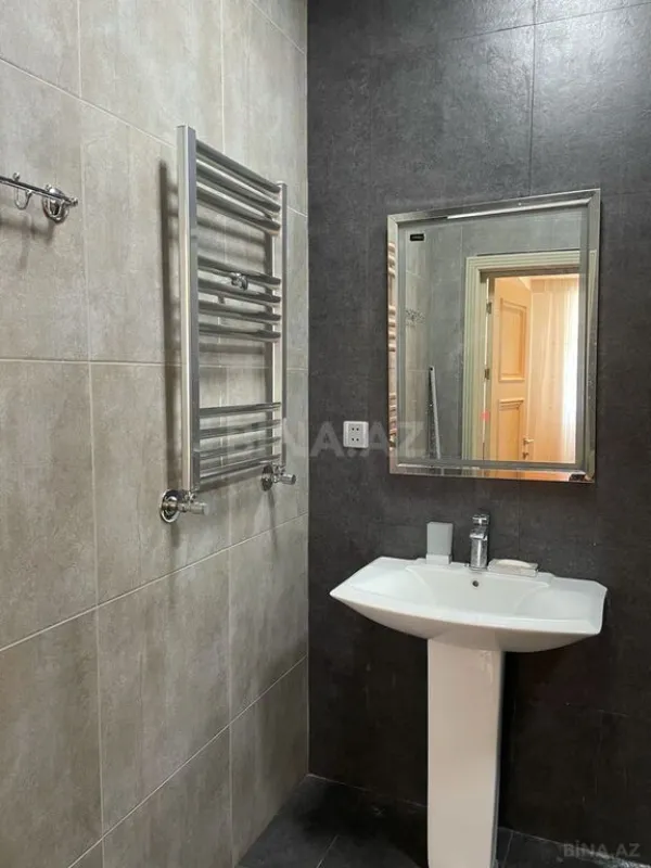 Kirayə verilir 3 otaqlı mənzil 150 m²