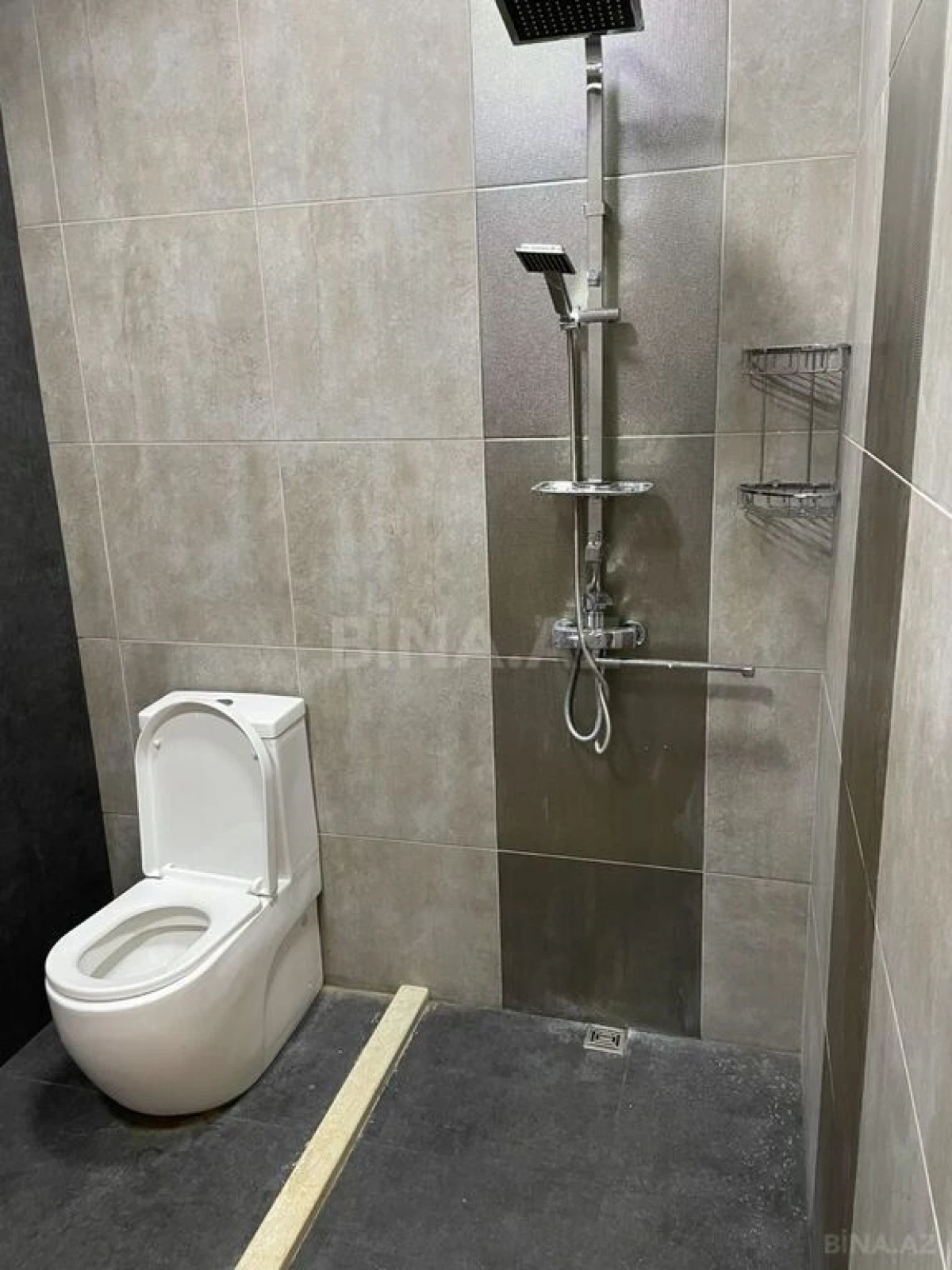 Kirayə verilir 3 otaqlı mənzil 150 m²