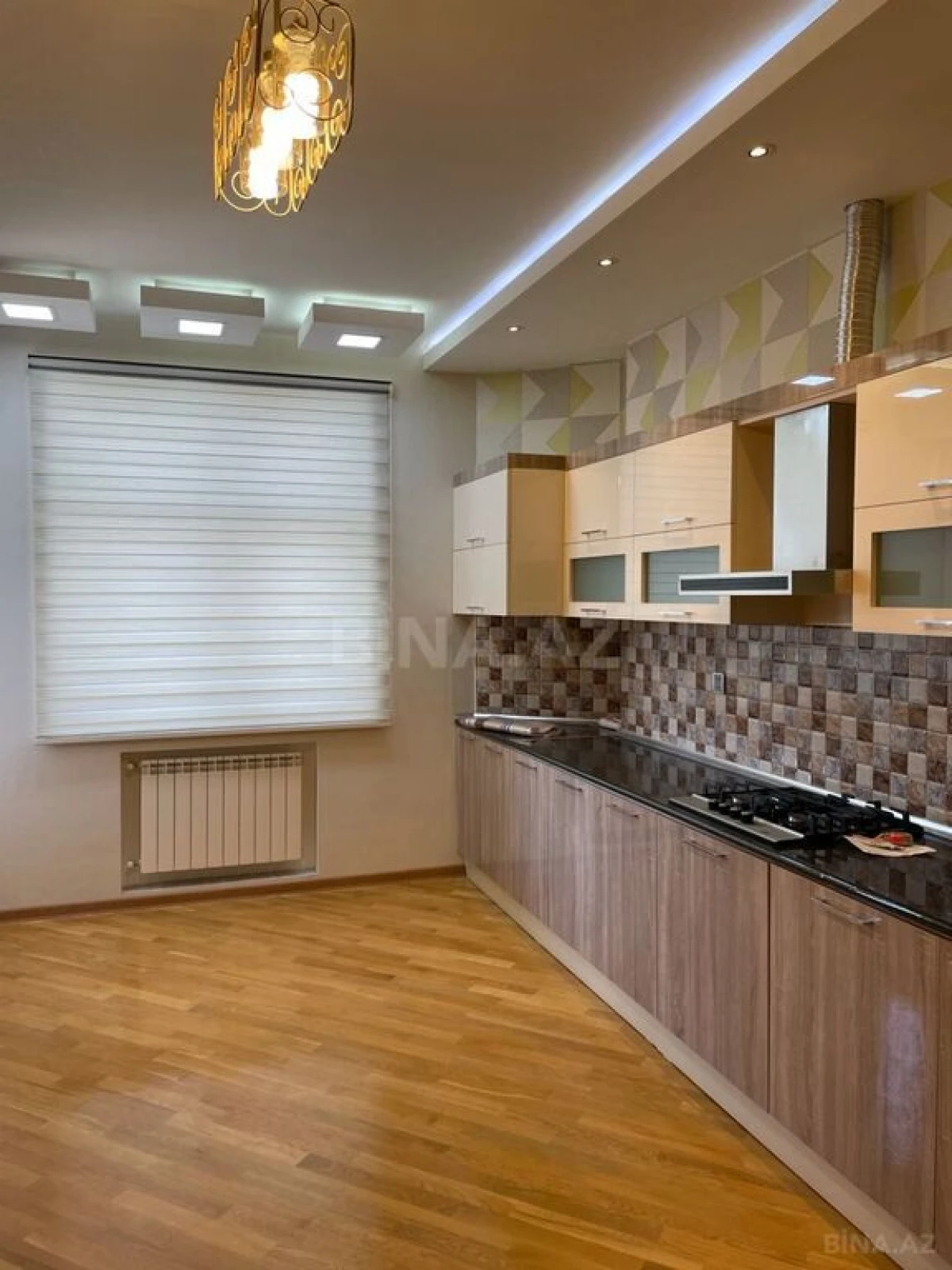 Kirayə verilir 3 otaqlı mənzil 150 m²