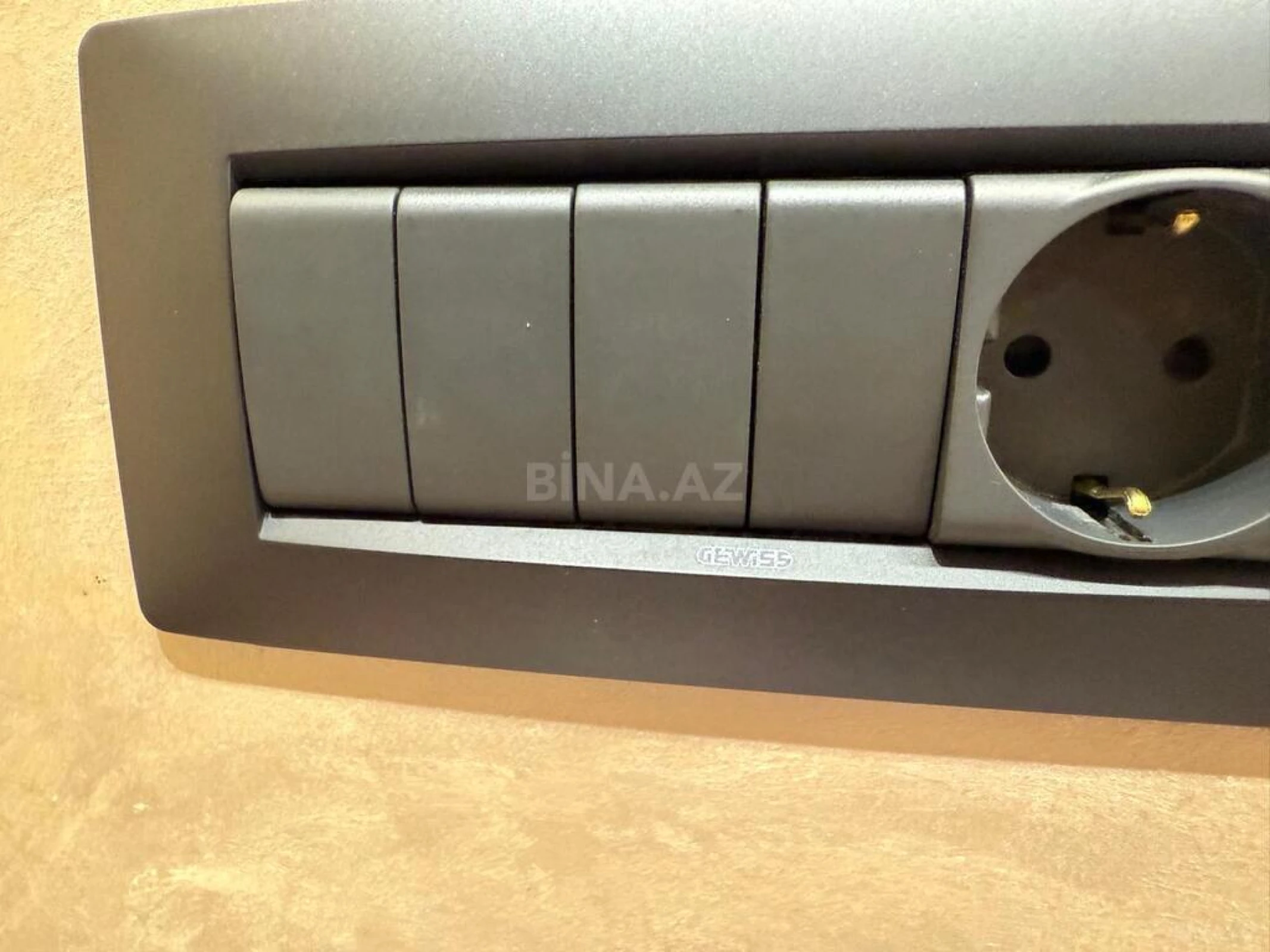 Satılır 2 otaqlı mənzil 70 m²