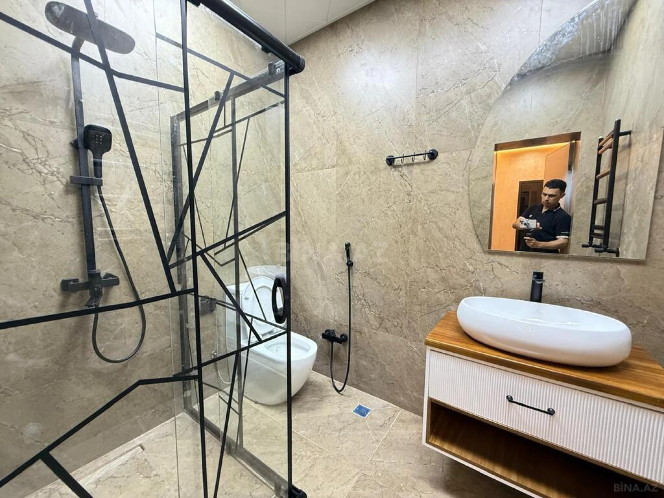 Satılır 2 otaqlı mənzil 70 m²