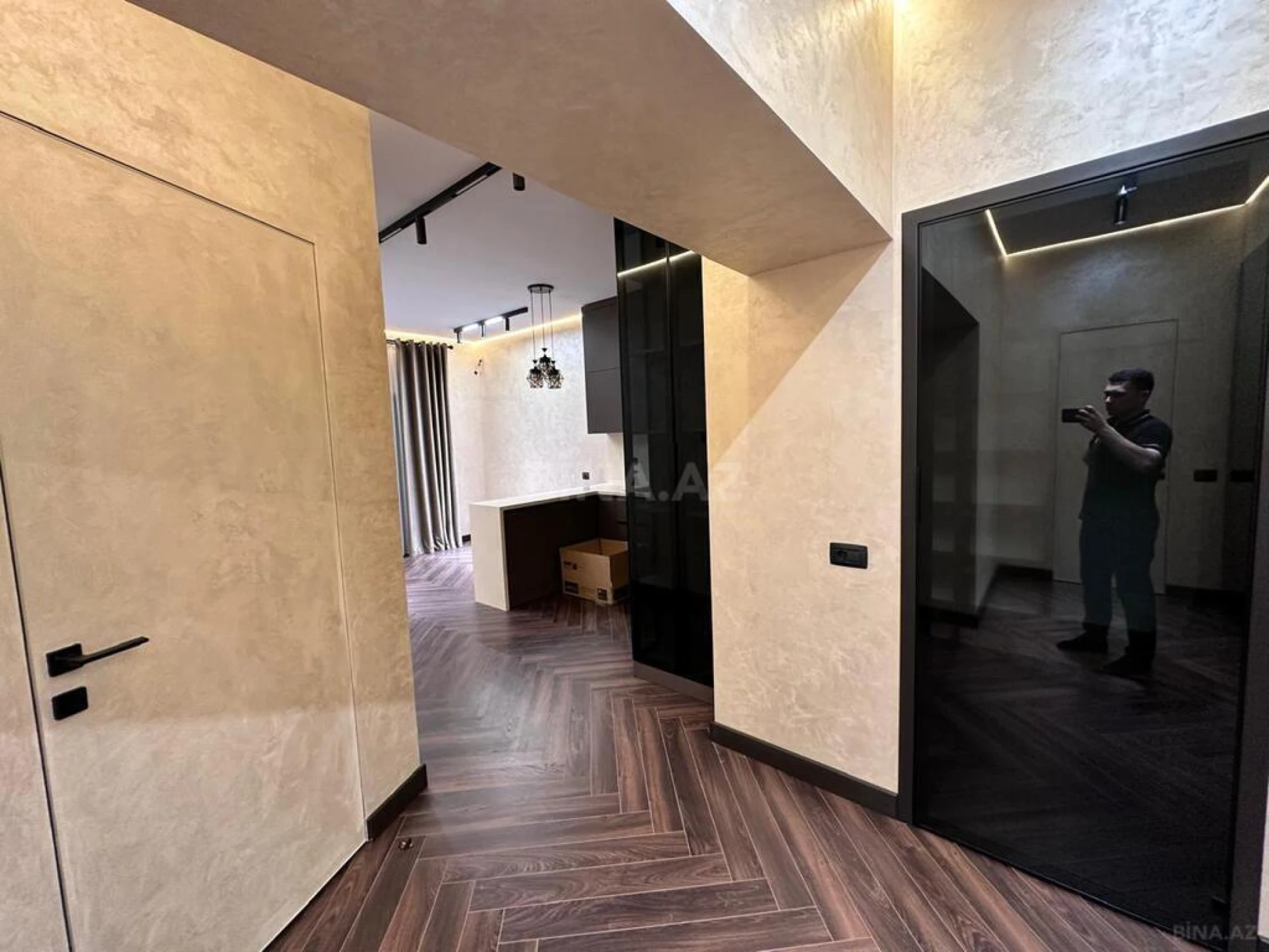Satılır 2 otaqlı mənzil 70 m²