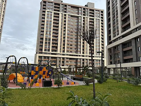 Satılır 2 otaqlı mənzil 70 m²