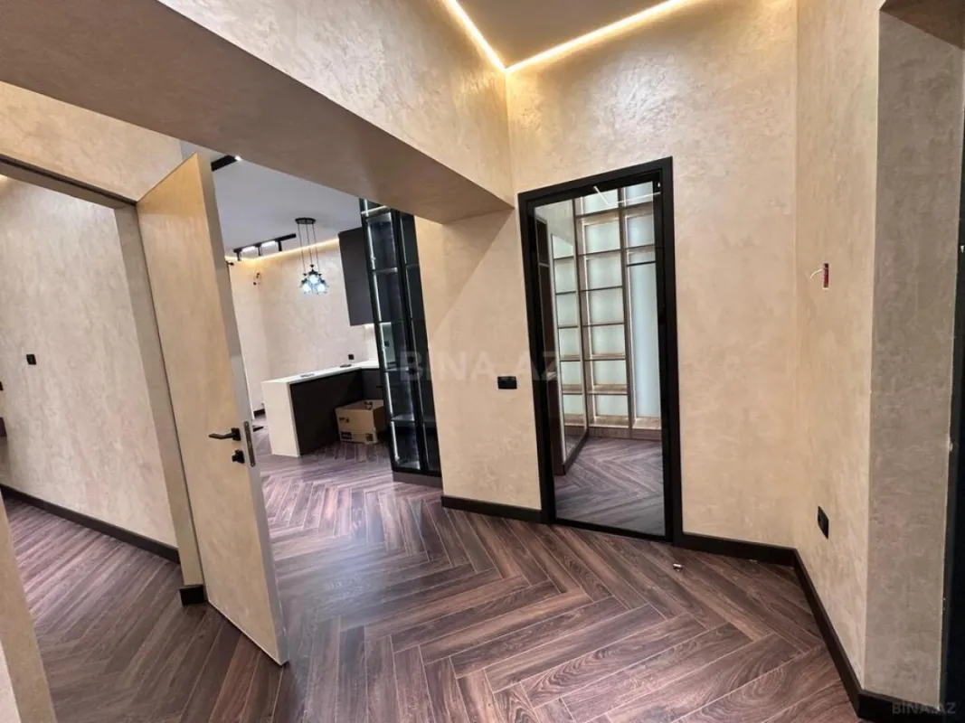 Satılır 2 otaqlı mənzil 70 m²