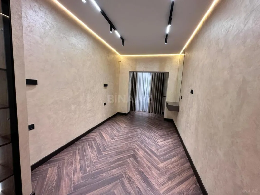 Satılır 2 otaqlı mənzil 70 m²