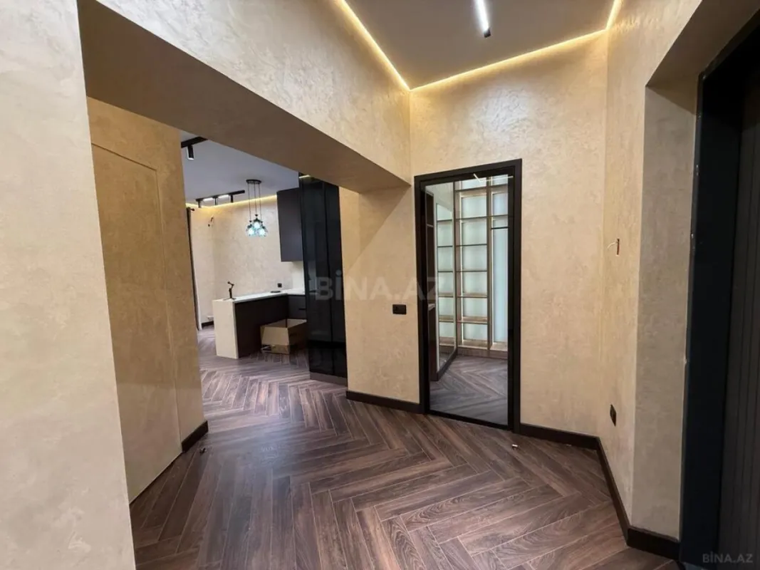 Satılır 2 otaqlı mənzil 70 m²