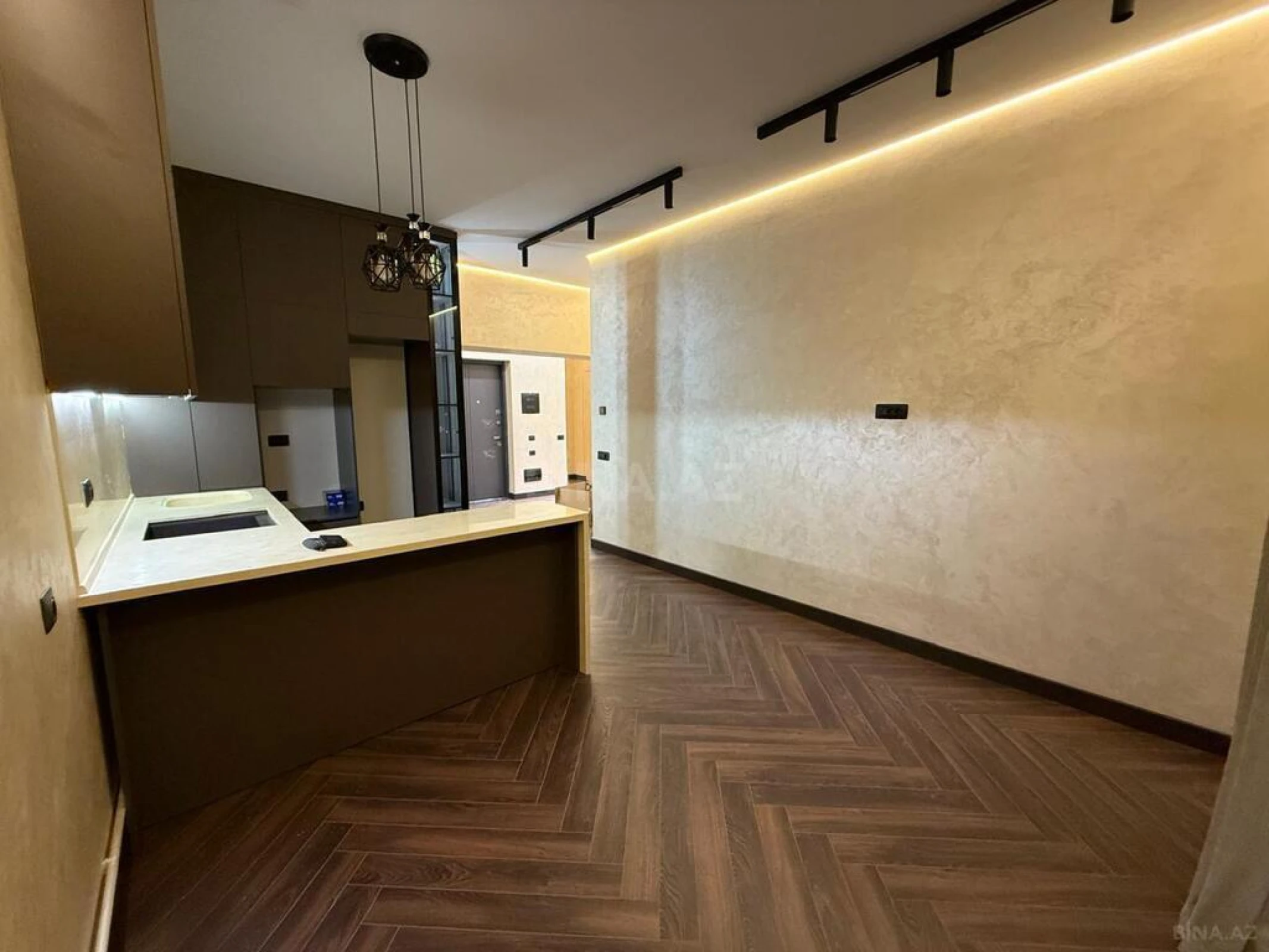 Satılır 2 otaqlı mənzil 70 m²