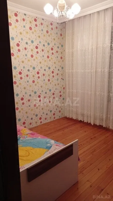 Satılır 3 otaqlı mənzil 105 m²