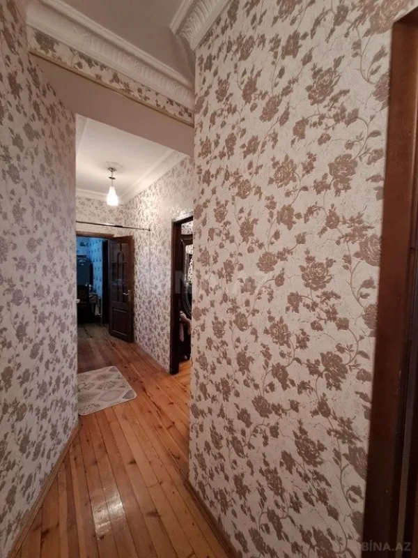 Satılır 3 otaqlı mənzil 105 m²