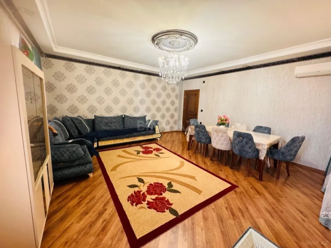 Satılır 4 otaqlı mənzil 139 m²