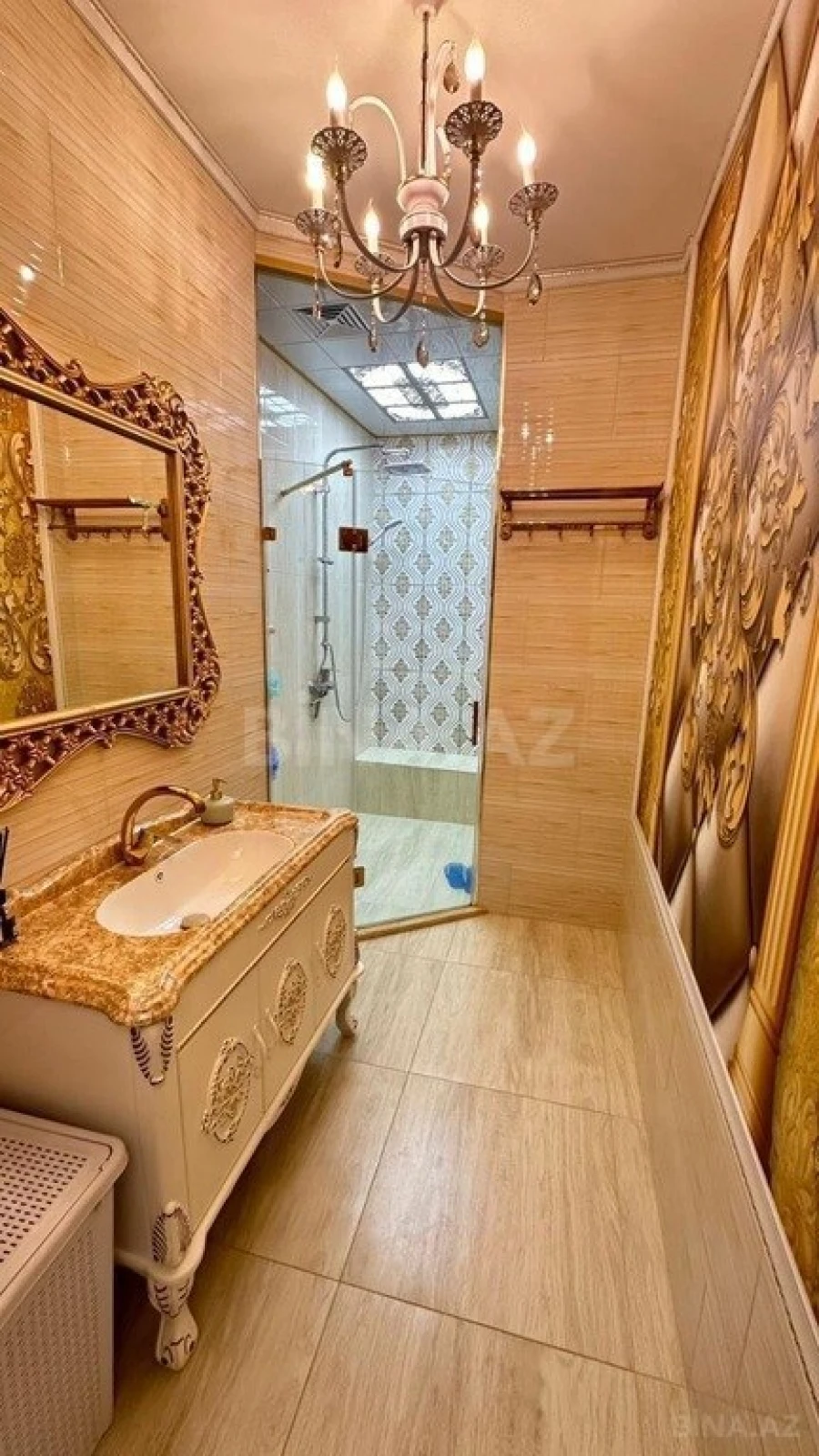 Satılır 4 otaqlı mənzil 160 m²