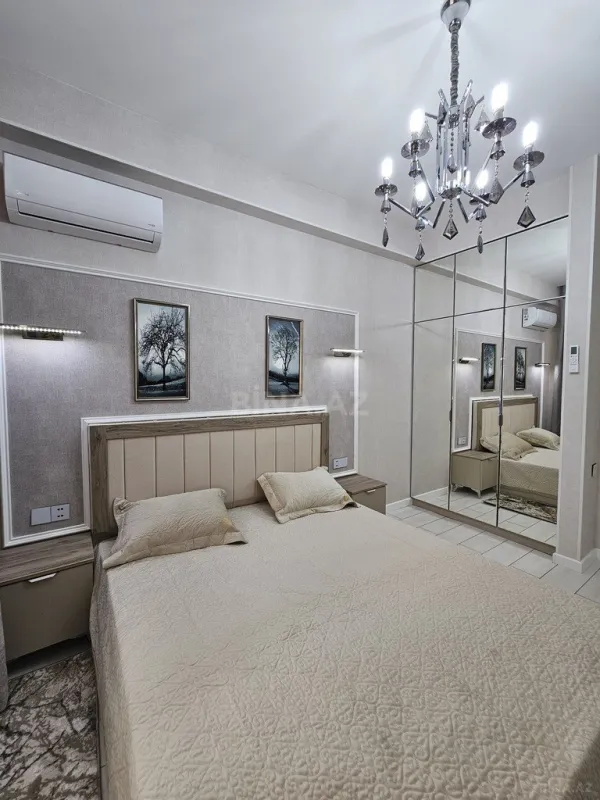 Satılır 2 otaqlı mənzil 66 m²