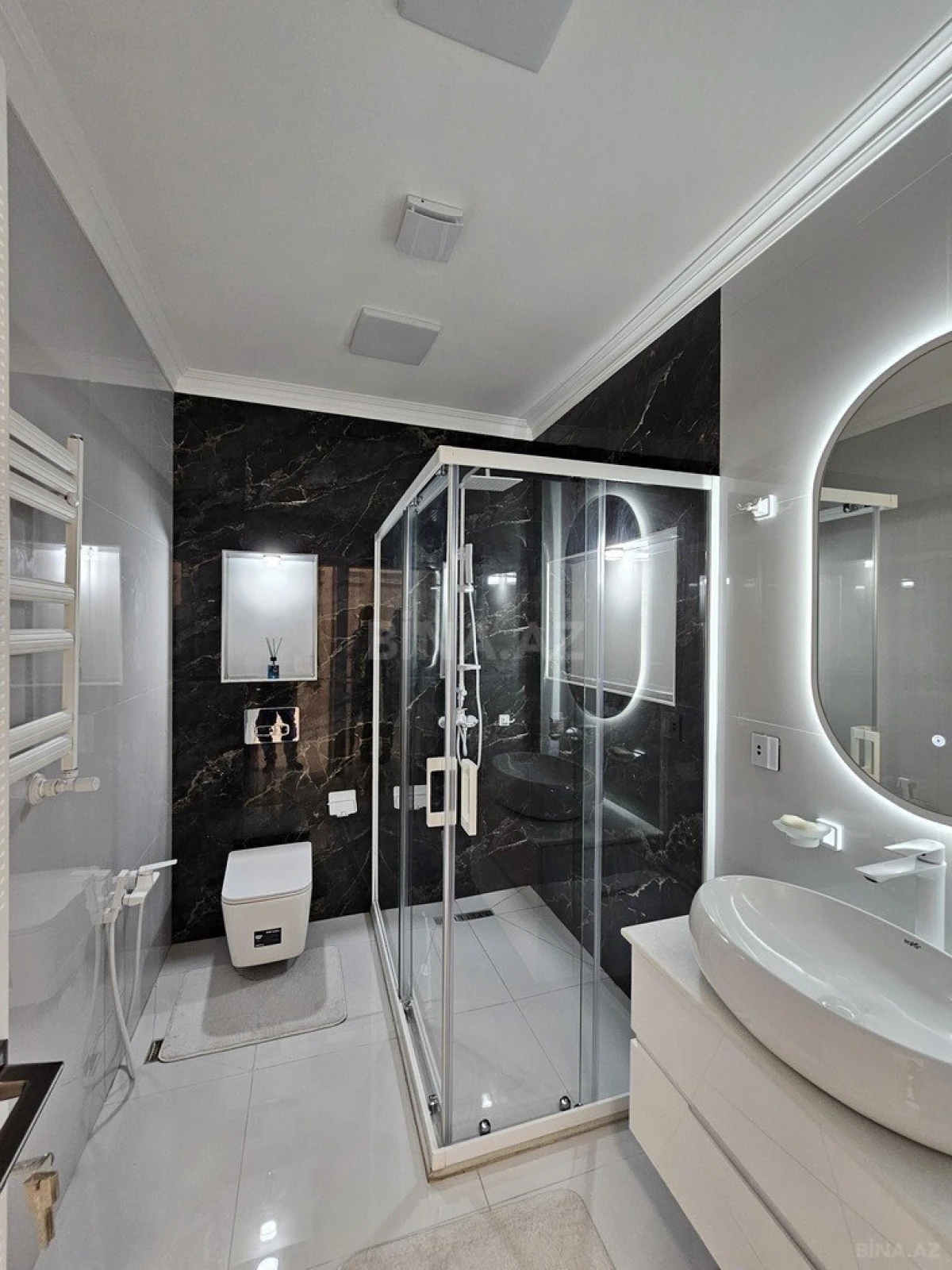 Satılır 2 otaqlı mənzil 66 m²