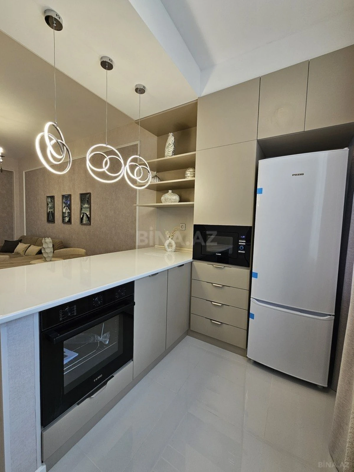 Satılır 2 otaqlı mənzil 66 m²