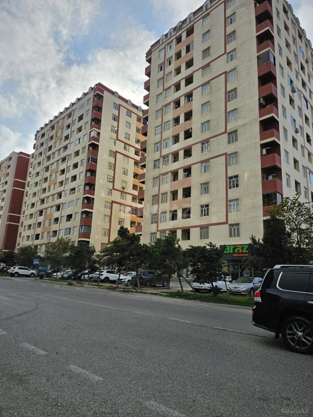 Satılır 2 otaqlı mənzil 66 m²