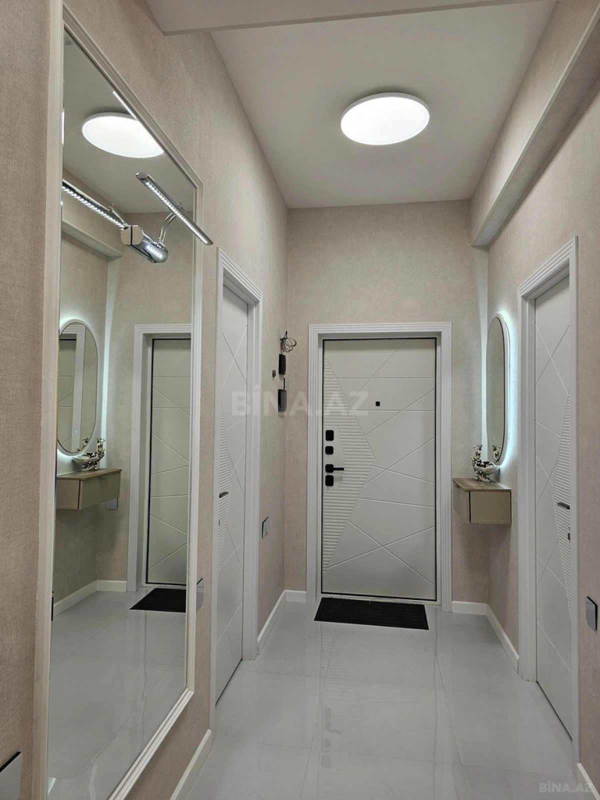 Satılır 2 otaqlı mənzil 66 m²