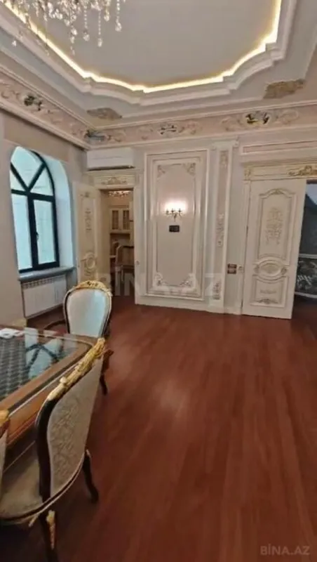 Satılır 10 otaqlı həyət evi 1000 m²