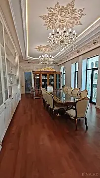 Satılır 10 otaqlı həyət evi 1000 m²