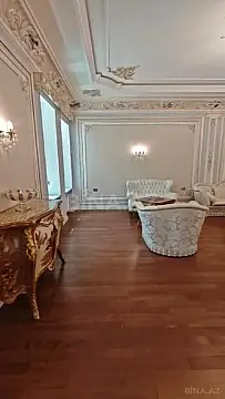 Satılır 10 otaqlı həyət evi 1000 m²