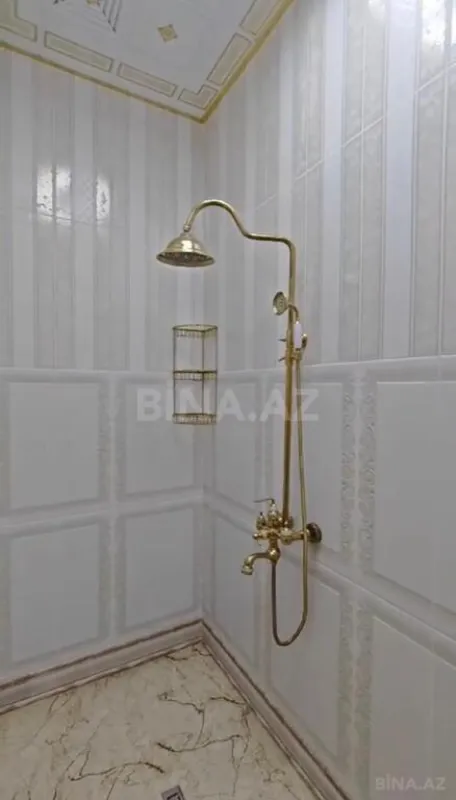 Satılır 10 otaqlı həyət evi 1000 m²