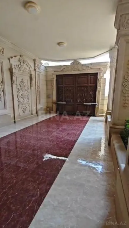 Satılır 10 otaqlı həyət evi 1000 m²