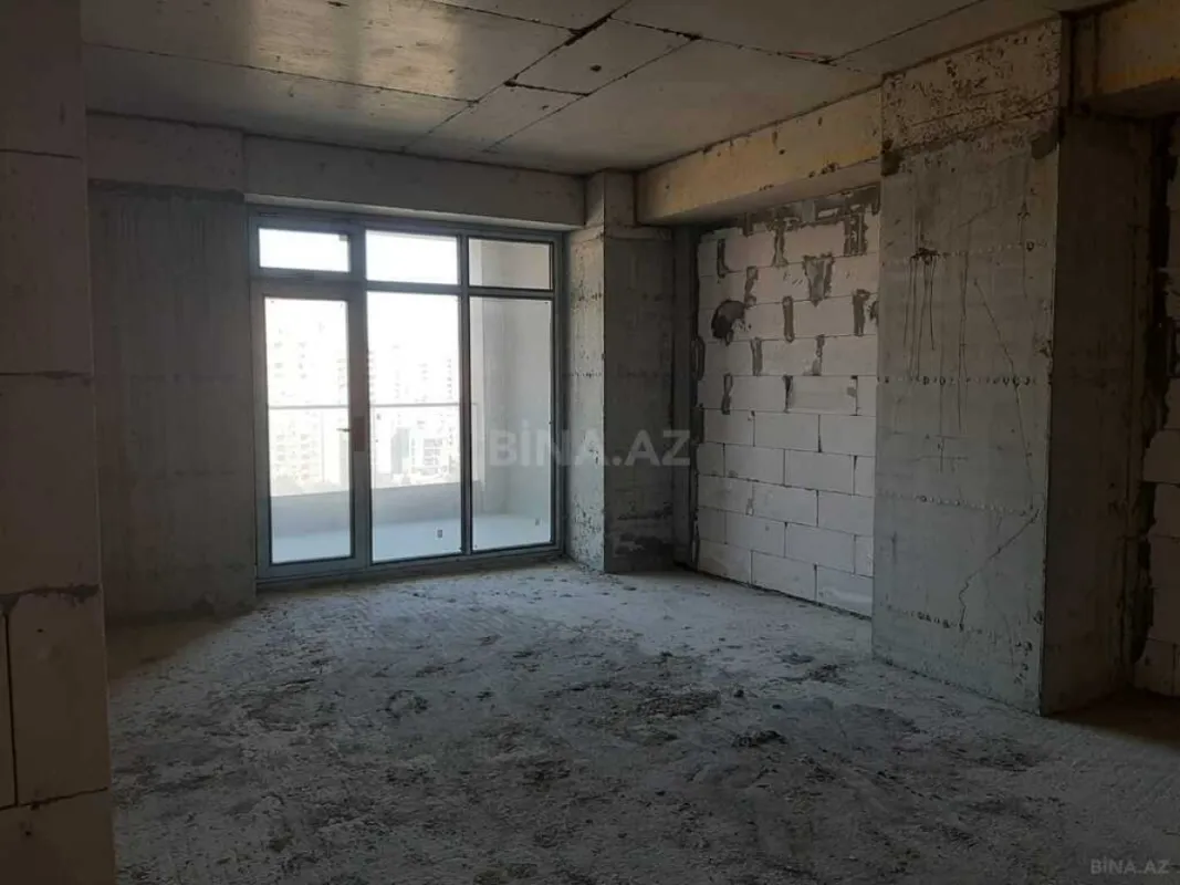 Satılır 3 otaqlı mənzil 128 m²