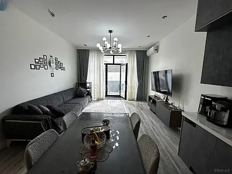 Satılır 5 otaqlı həyət evi 240 m²