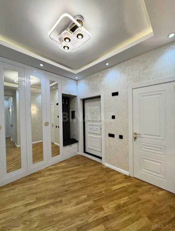 Satılır 2 otaqlı mənzil 75 m²