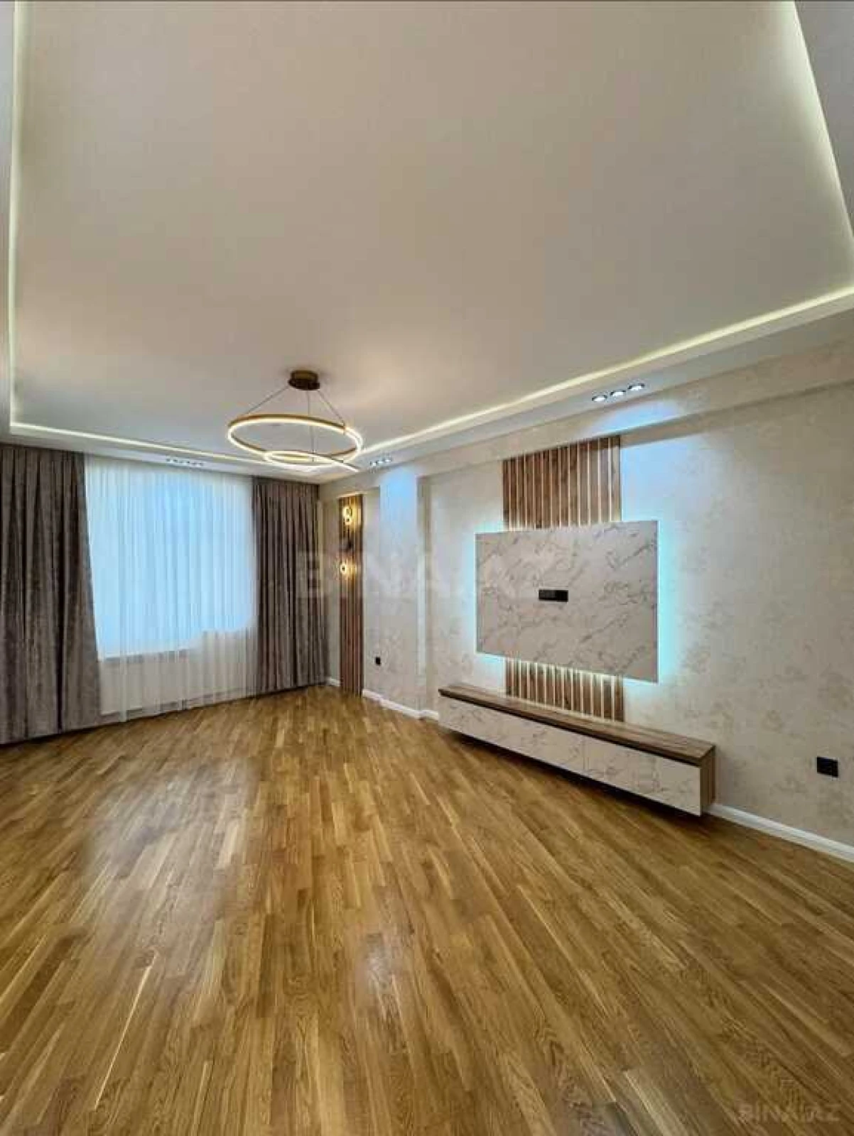 Satılır 2 otaqlı mənzil 75 m²
