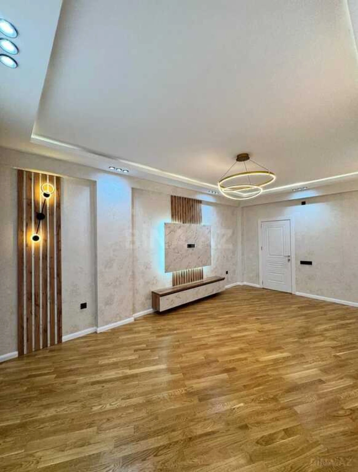 Satılır 2 otaqlı mənzil 75 m²
