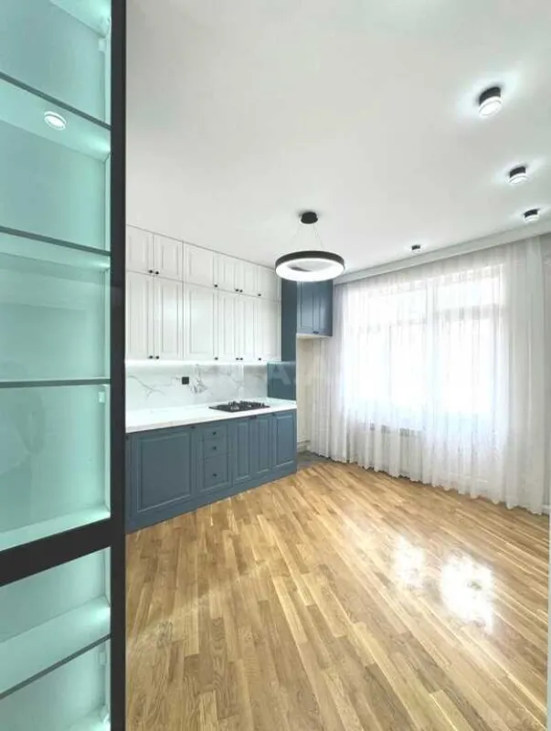 Satılır 2 otaqlı mənzil 75 m²